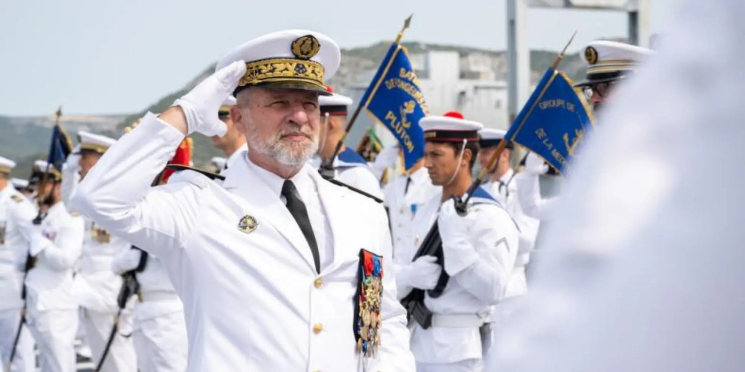 Un-nouvel-amiral-pour-la-Force-d-action-navale defense-zone.com