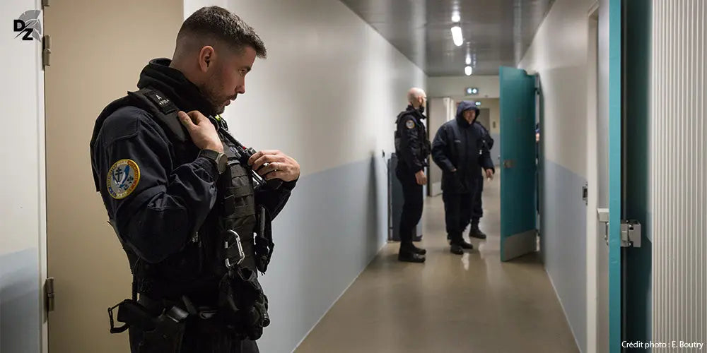 Focus-DZ-11-Les-équipes-locales-de-sécurité-pénitentiaire defense-zone.com