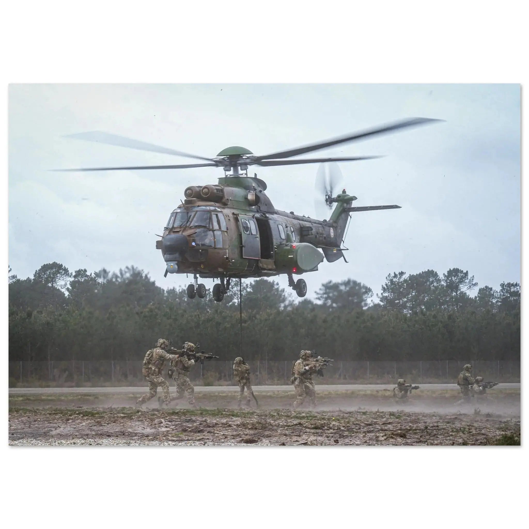Poster Photo - Manoeuvre de forces spéciales avec un hélicoptère defense-zone.com