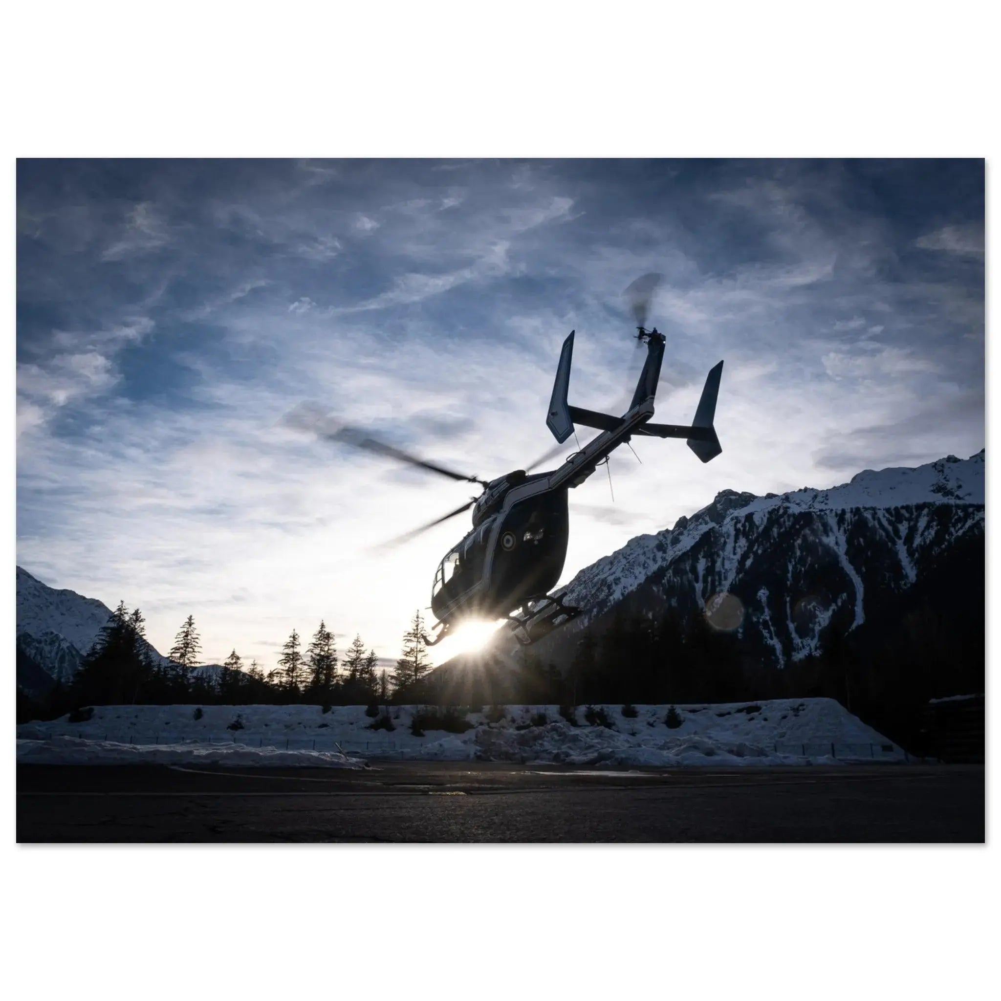 Poster Photo PGHM - Décollage d'un hélicoptère Airbus EC145 defense-zone.com