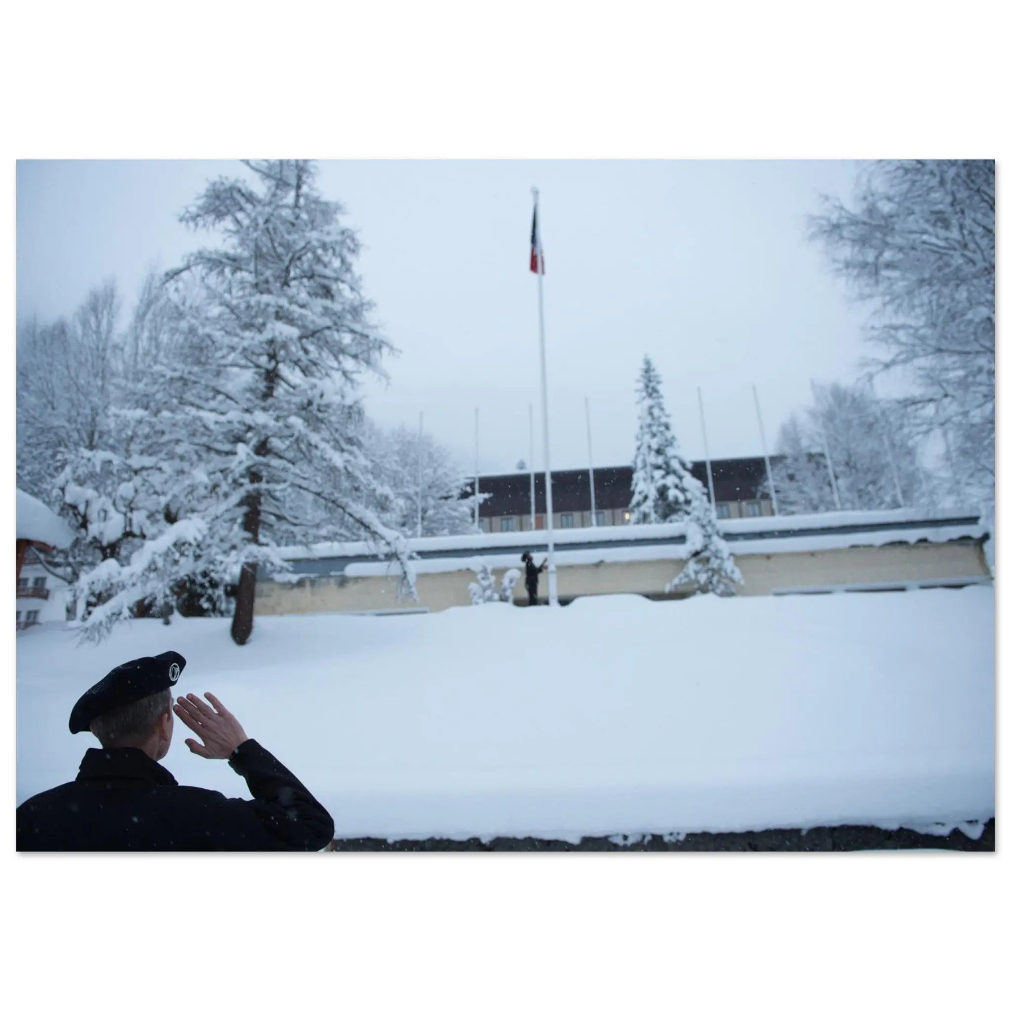 Poster Photo - Cérémonie des couleurs à l'école militaire de haute montagne defense-zone.com