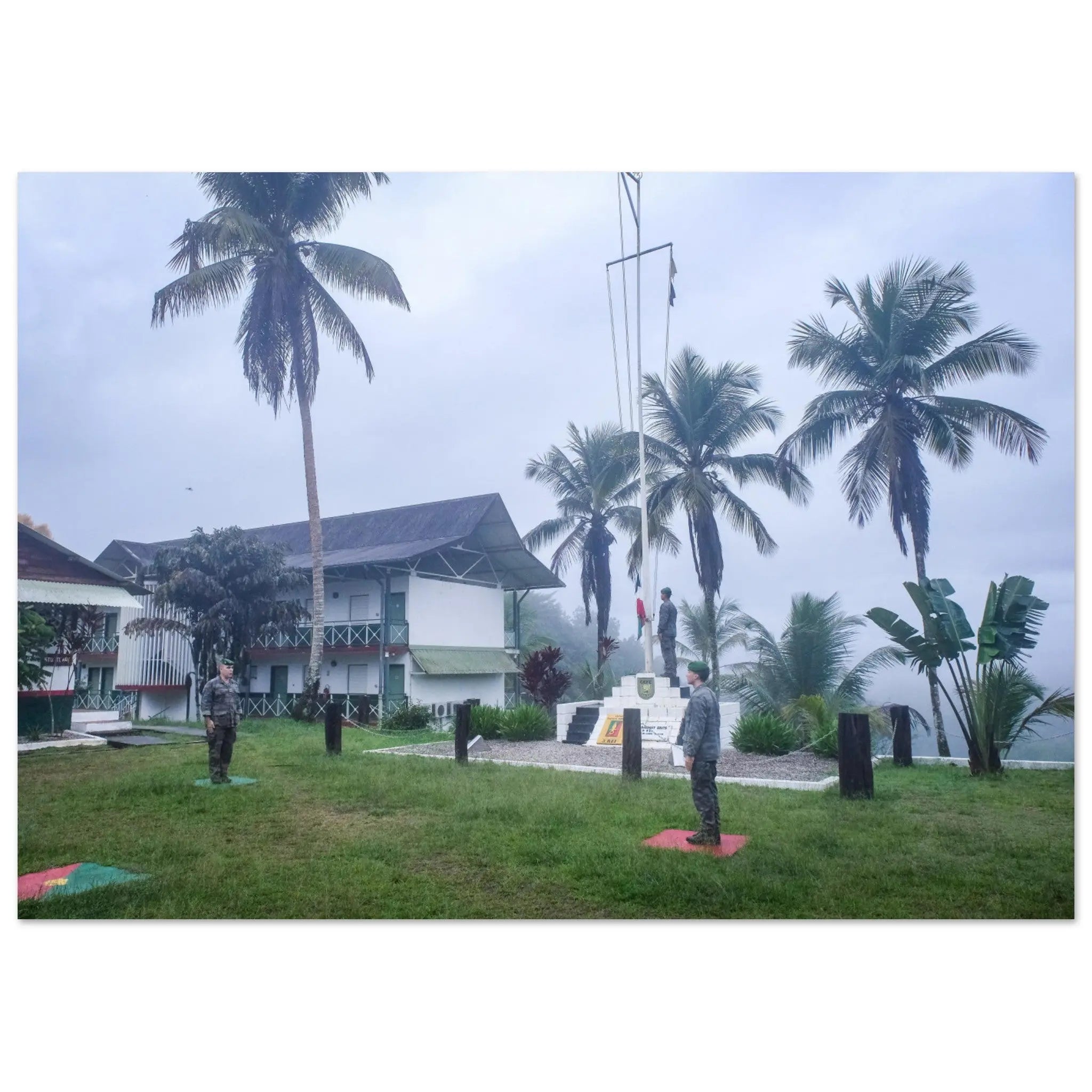 Poster Photo - Cérémonie des couleurs au CEFE (légion étrangère) defense-zone.com