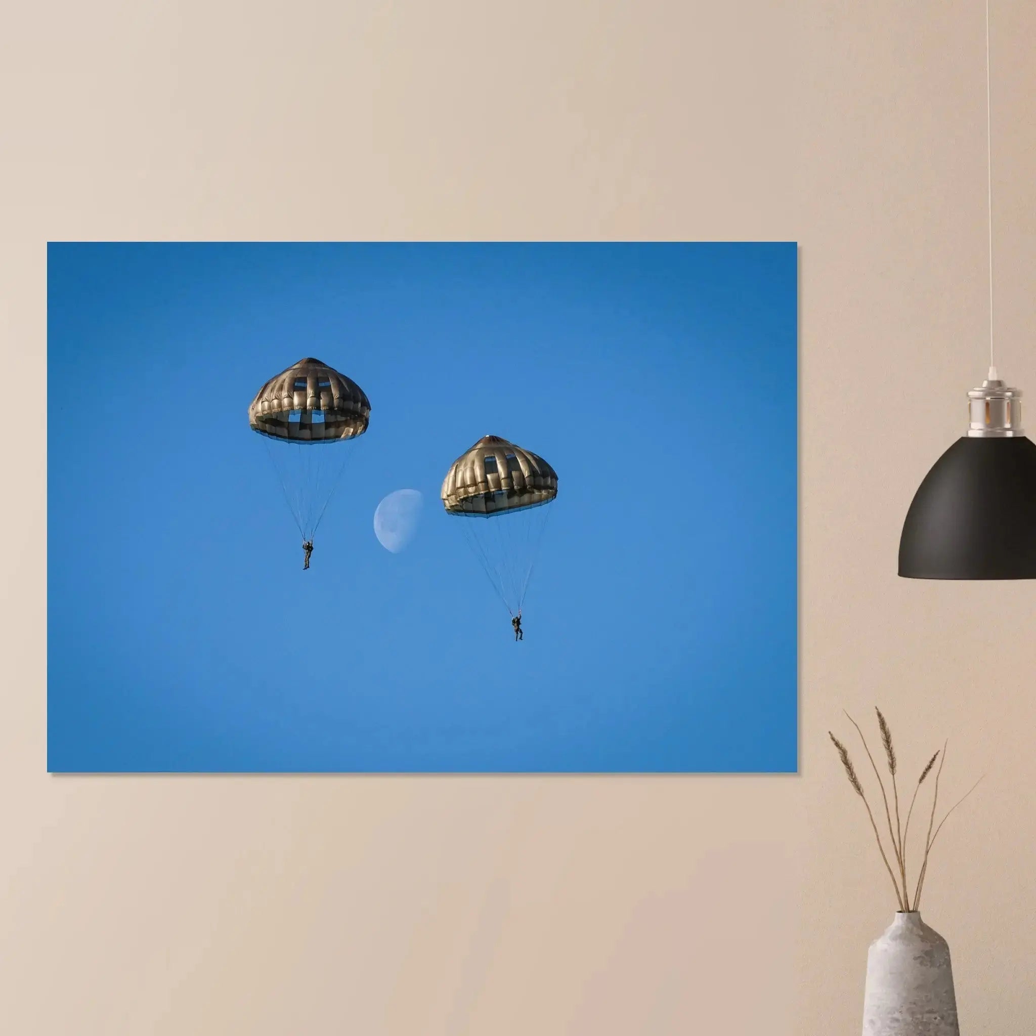 Poster Photo - Brigade parachutiste - saut à l’ETAP avec la lune en fond defense-zone.com