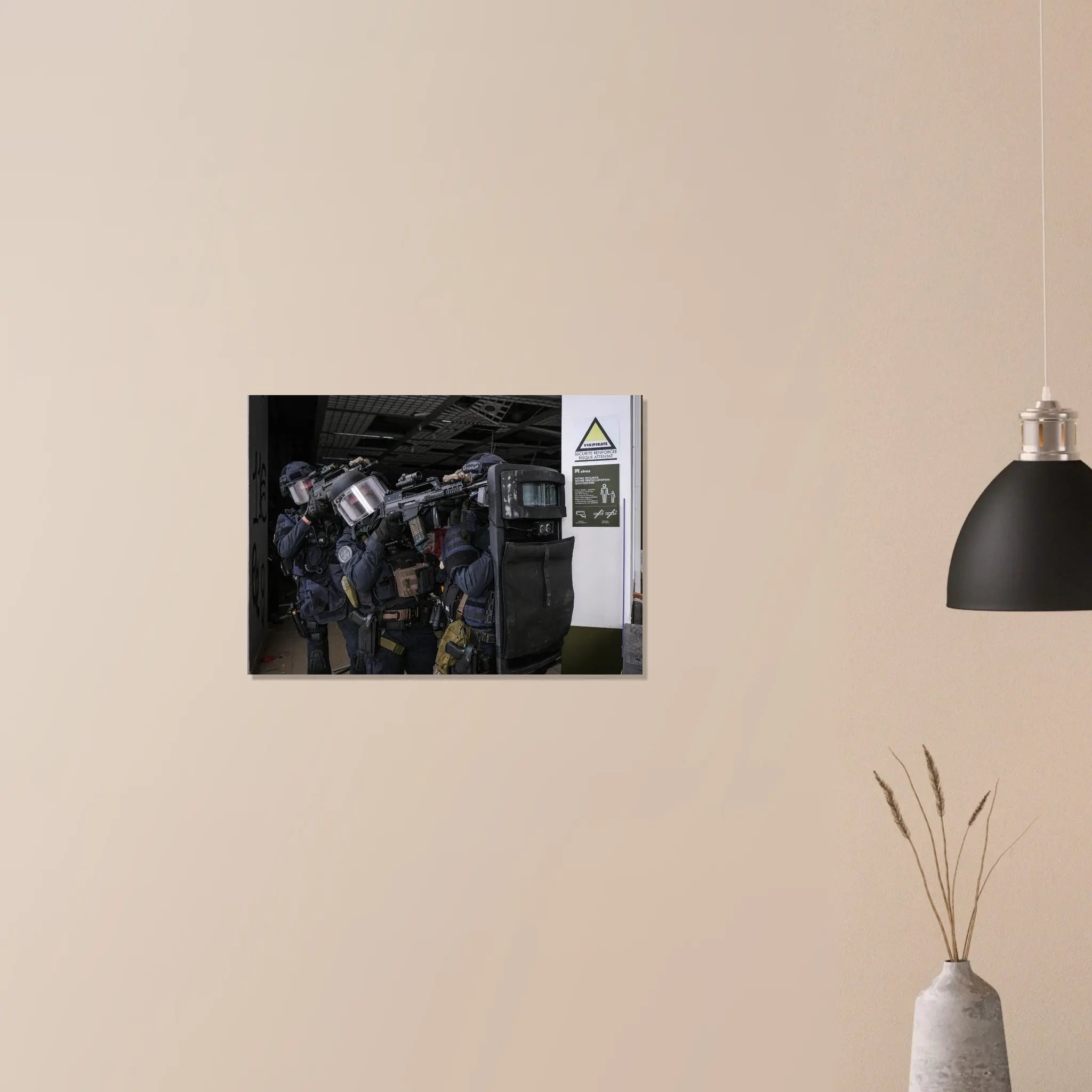 Poster Photo - Opérateurs d'une antenne locale du GIGN defense-zone.com
