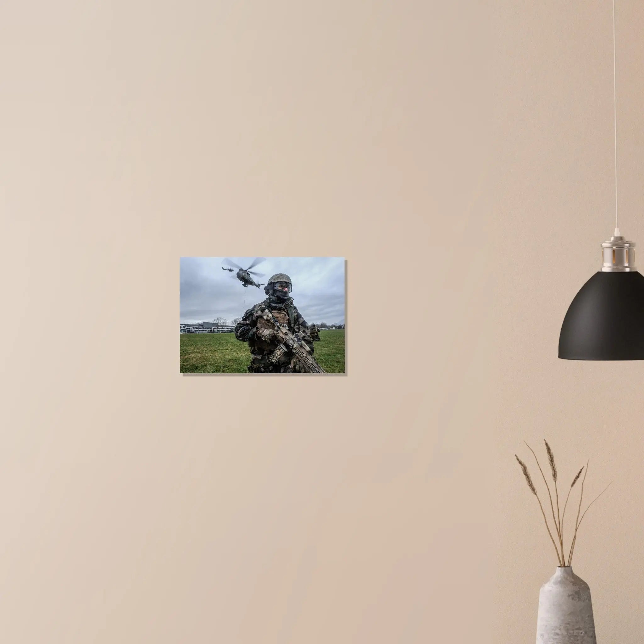 Poster Photo - Un membre du GCM en manoeuvre avec des hélicoptères de l'Alat defense-zone.com