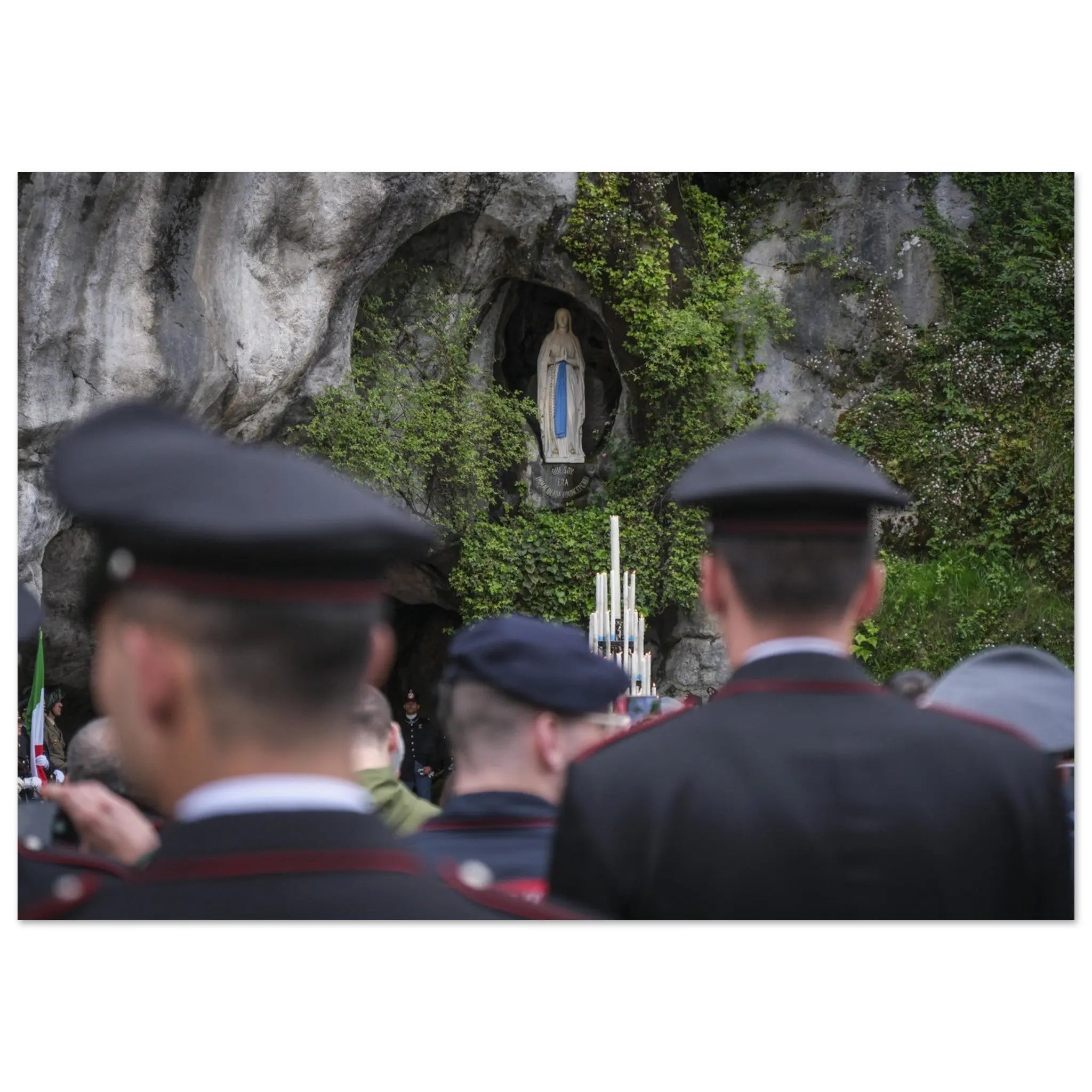 Poster Photo - Pèlerinage militaire international à Lourdes defense-zone.com