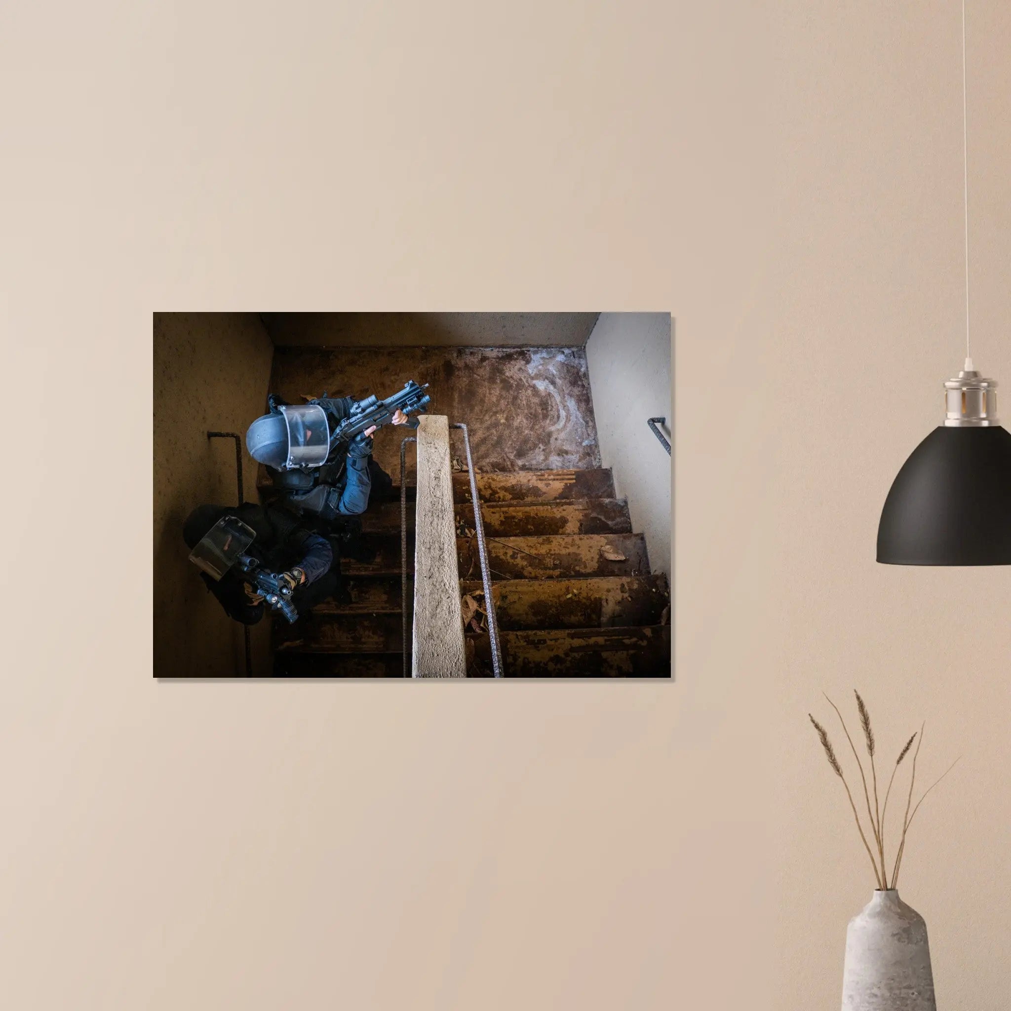 Poster Photo - Des opérateurs du GIGN en manoeuvre dans un hôtel defense-zone.com