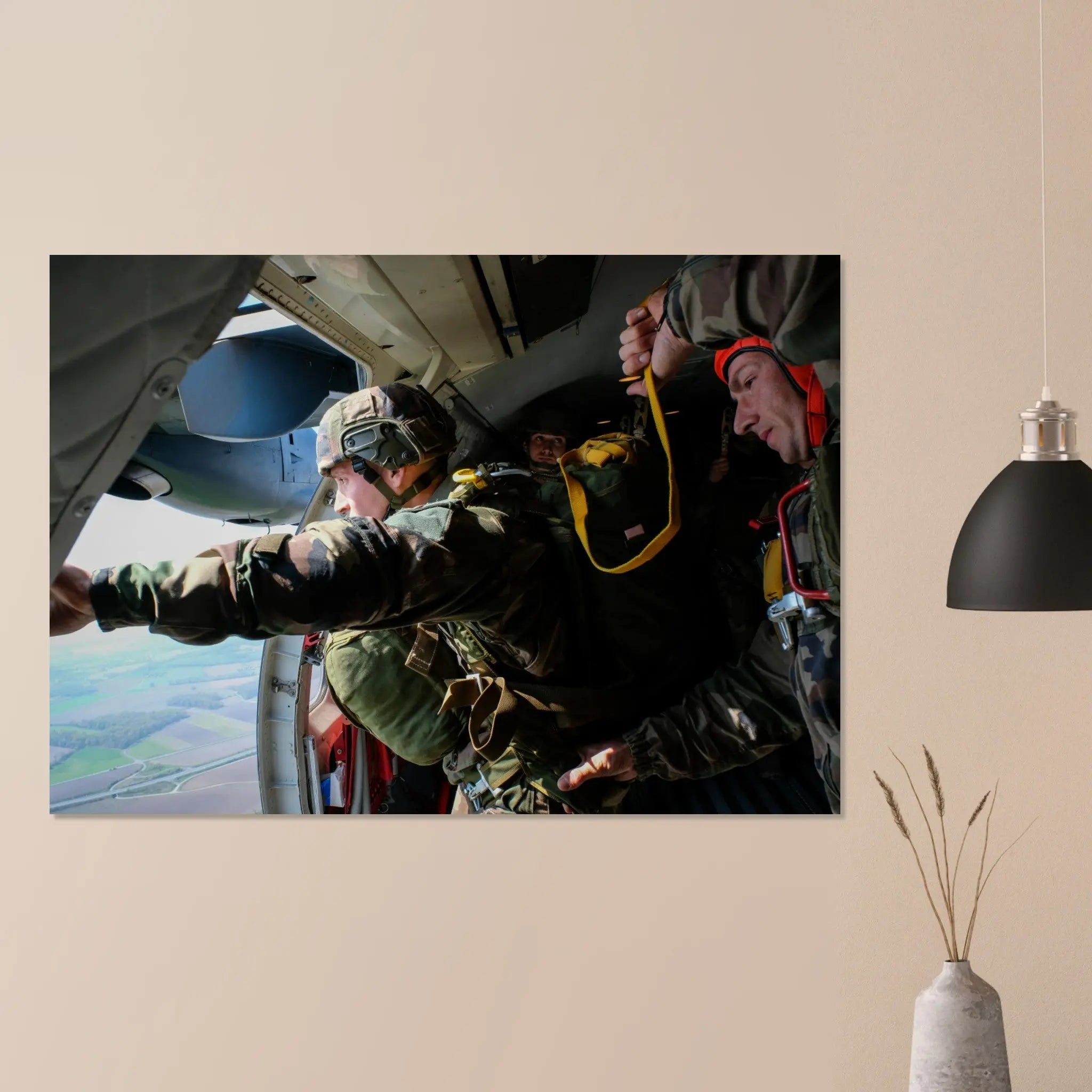 Poster Photo - Un parachutiste saute depuis un avion Casa CN-235 defense-zone.com