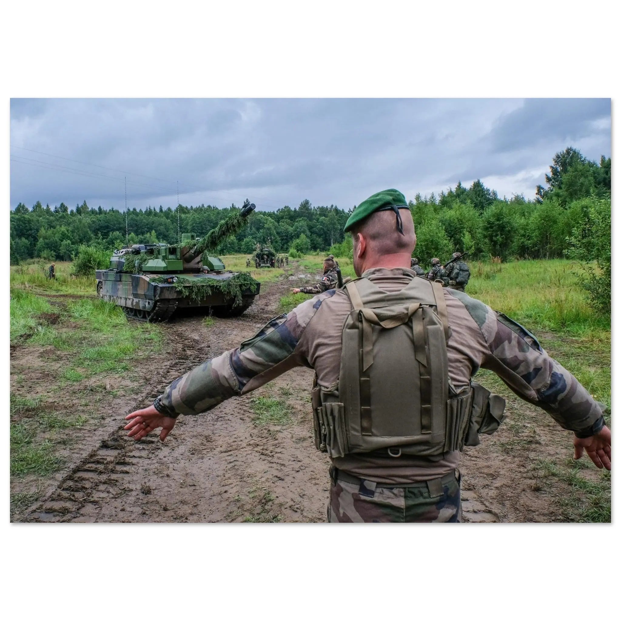 Poster Photo - Char Leclerc sur la Mission Lynx en Estonie avec la Légion étrangère defense-zone.com