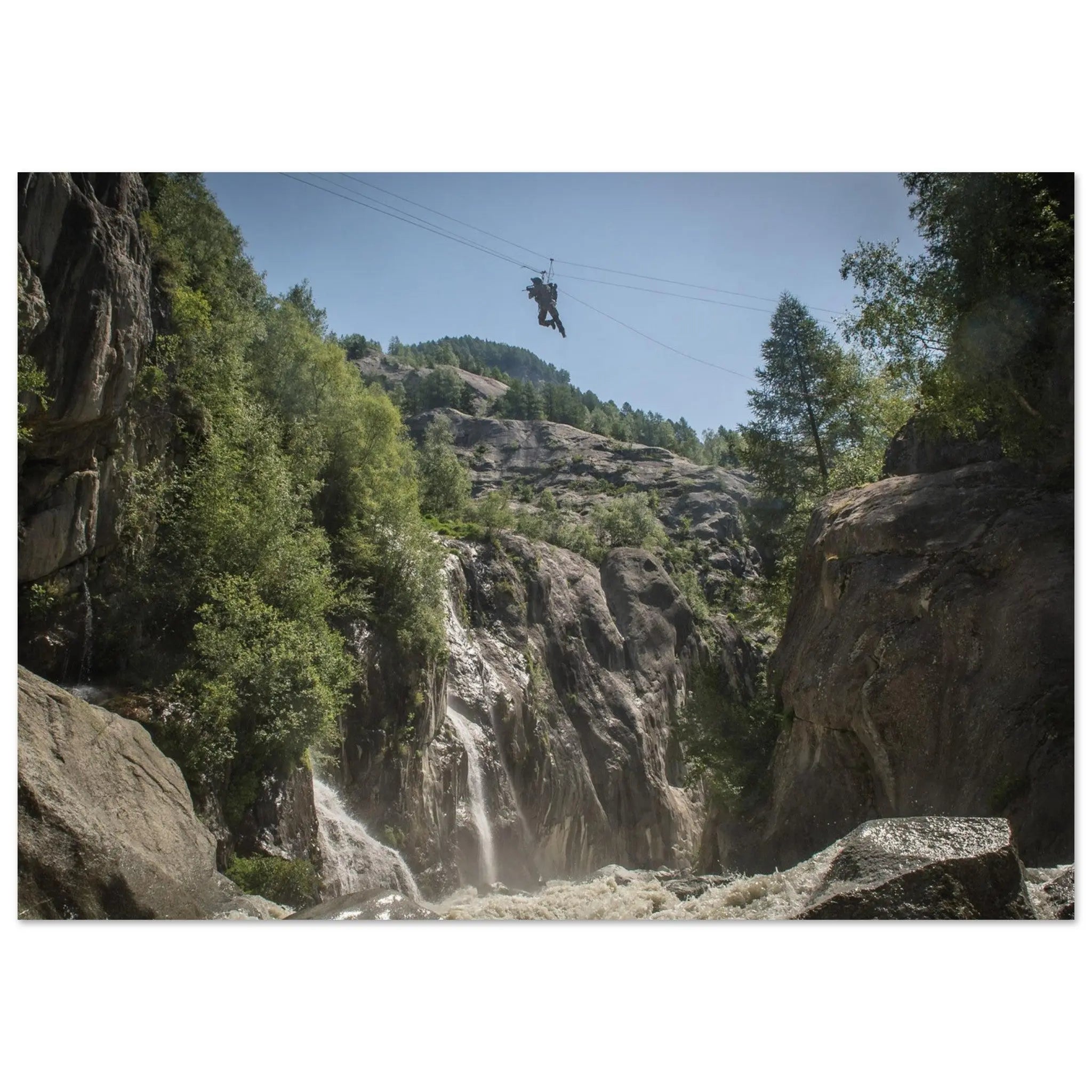 Poster Photo - Manoeuvre de franchissement pour les commandos montagne defense-zone.com