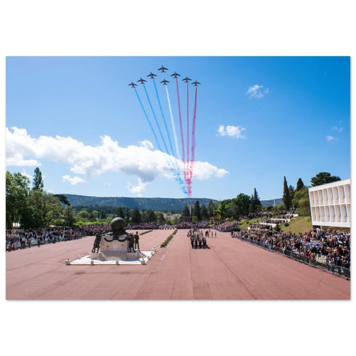 Célébration de Camerone à Aubagne et passage de la Patrouille de France — tirage photo