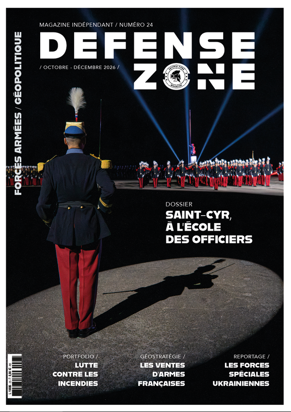 Couverture du magazine Défense Zone #24