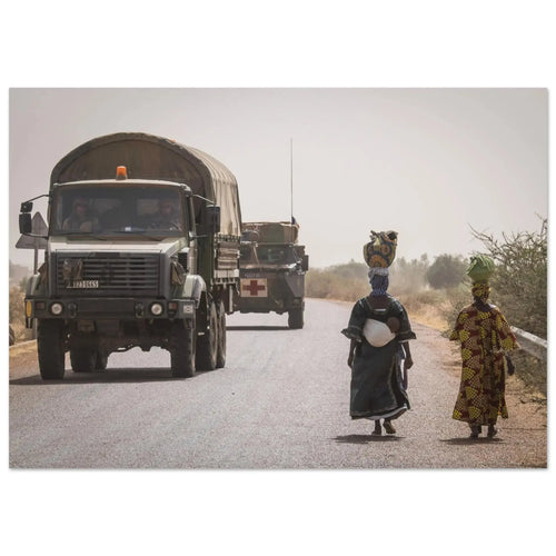 Opération Barkhane, convoi au Sahel — tirage photo