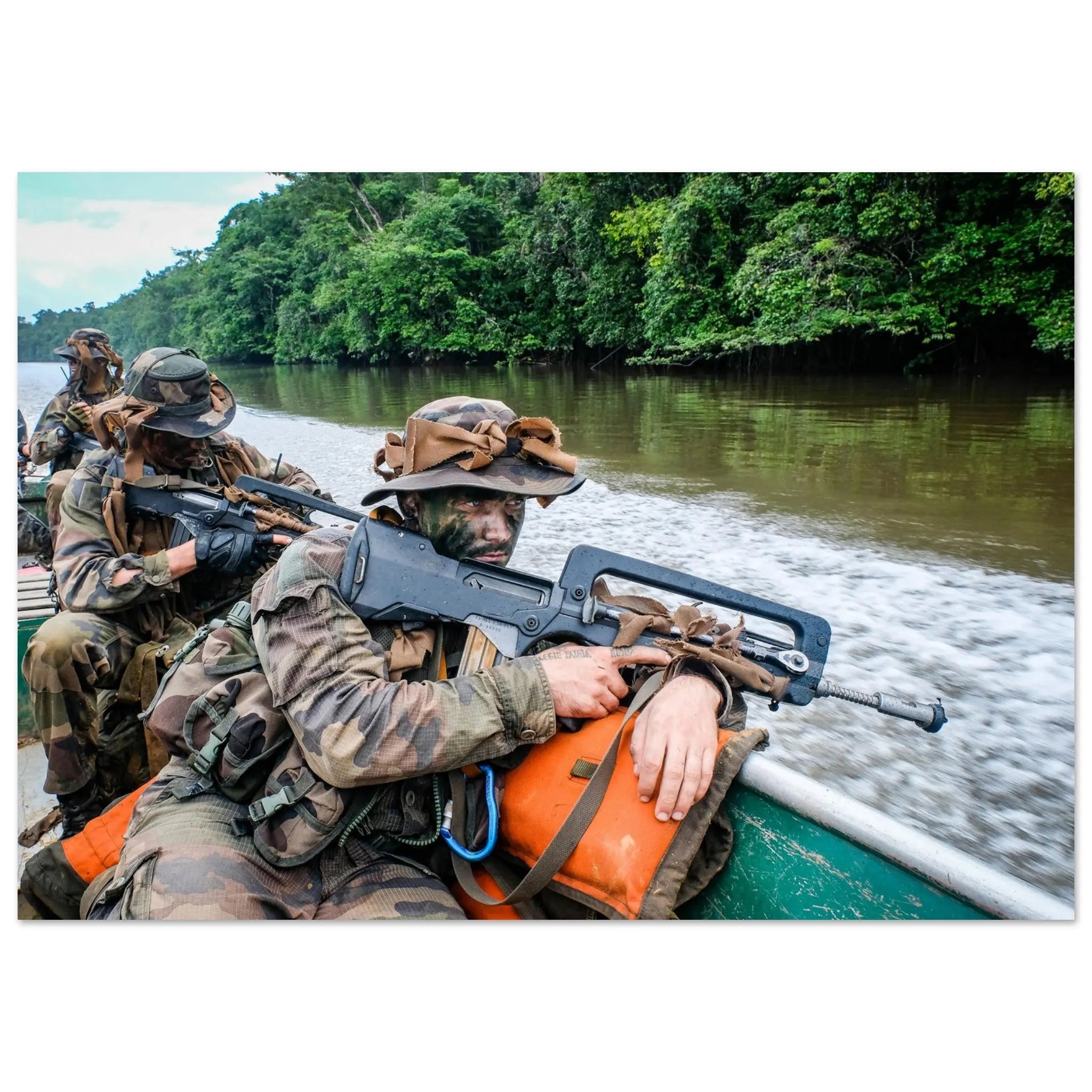 Poster Photo - CEFE, l'école de la jungle defense-zone.com