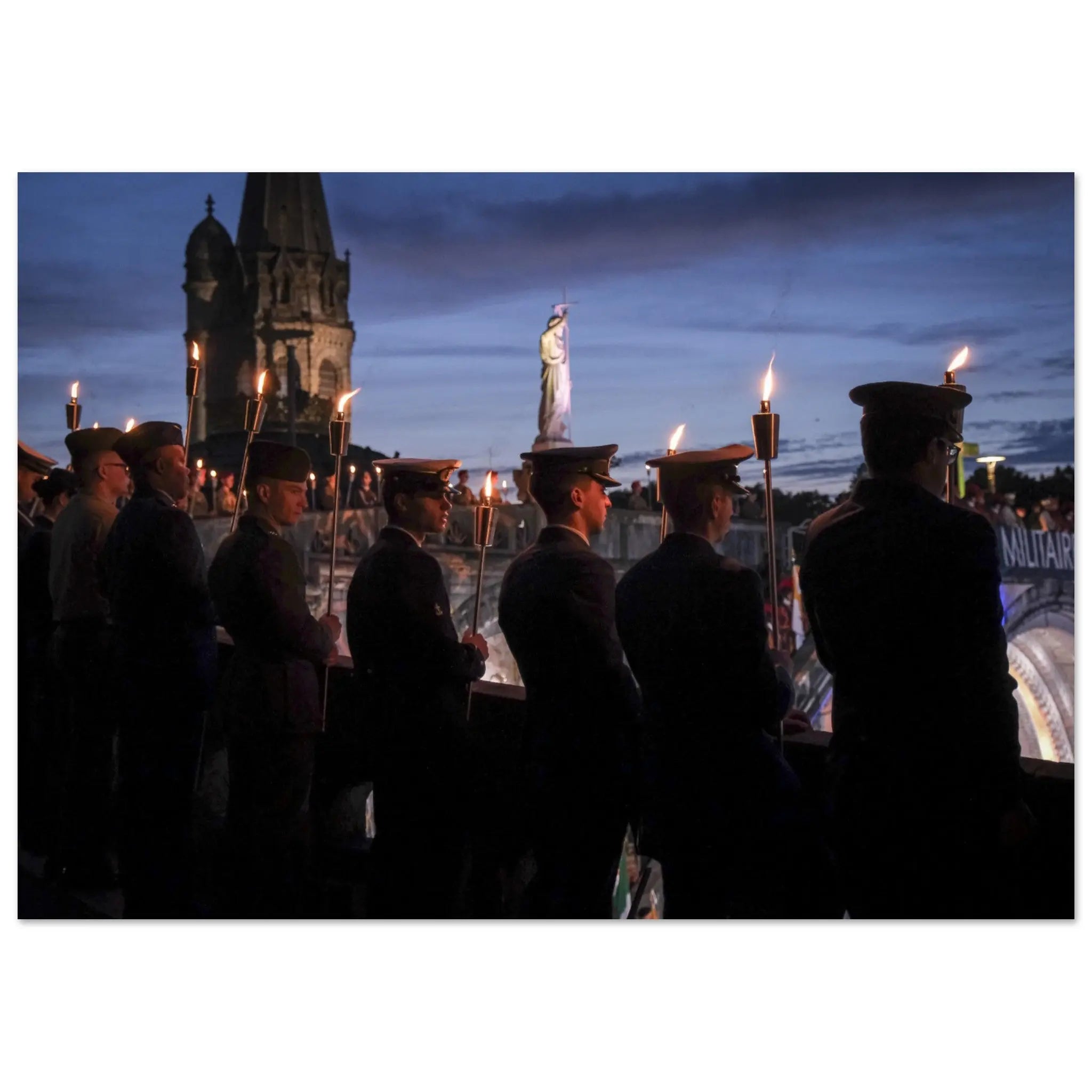 Poster Photo Pèlerinage militaire international - Procession mariale defense-zone.com