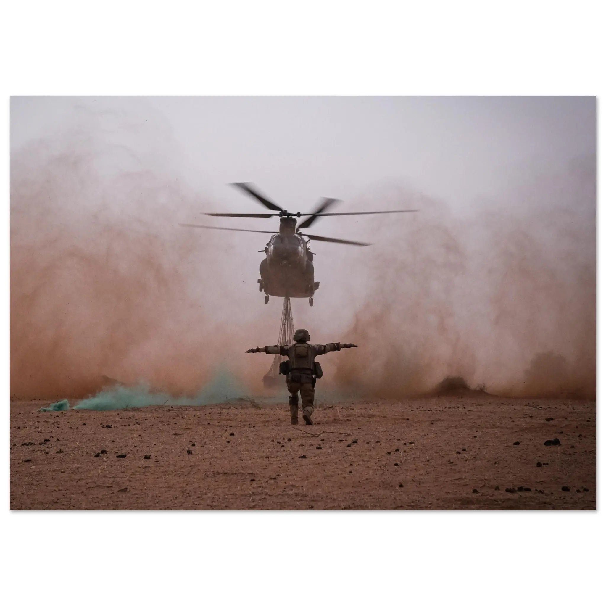 Poster Photo Opération Barkhane - décollage d'un hélicoptère "chinook" defense-zone.com