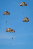 Largage de parachutistes dans le sud de la France